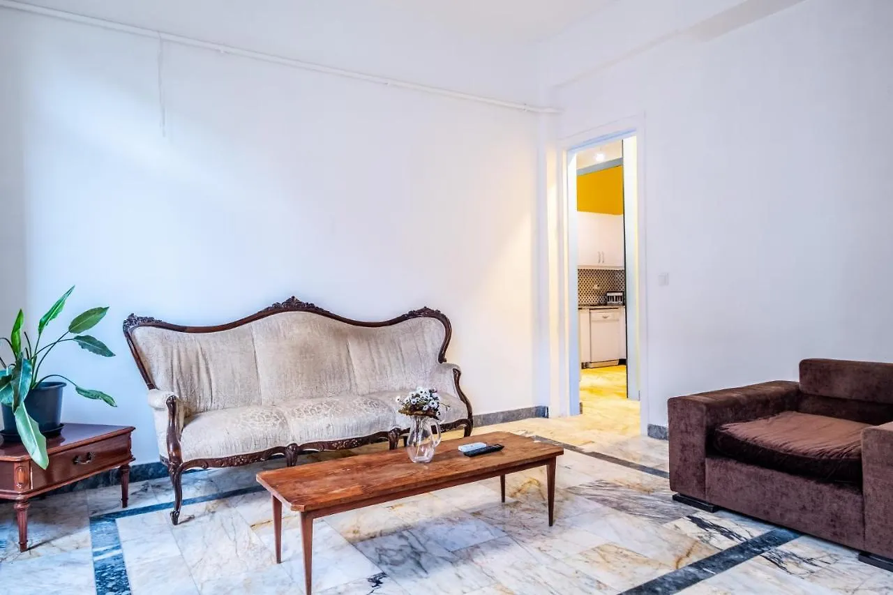 Comfortable Flat With Great Location In Beyoglu 伊斯坦布尔